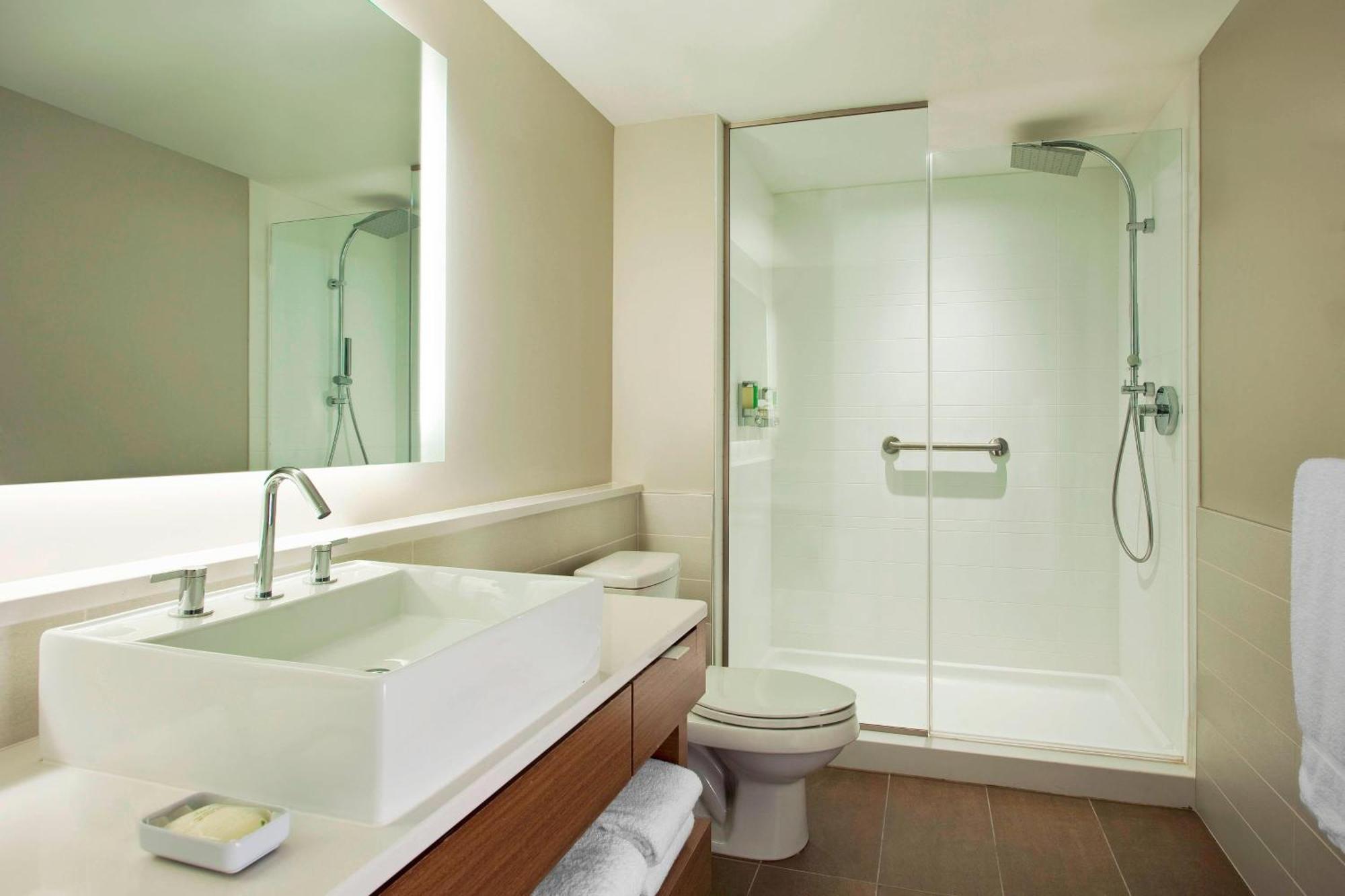 Element Omaha Midtown Crossing Hotel Екстериор снимка
