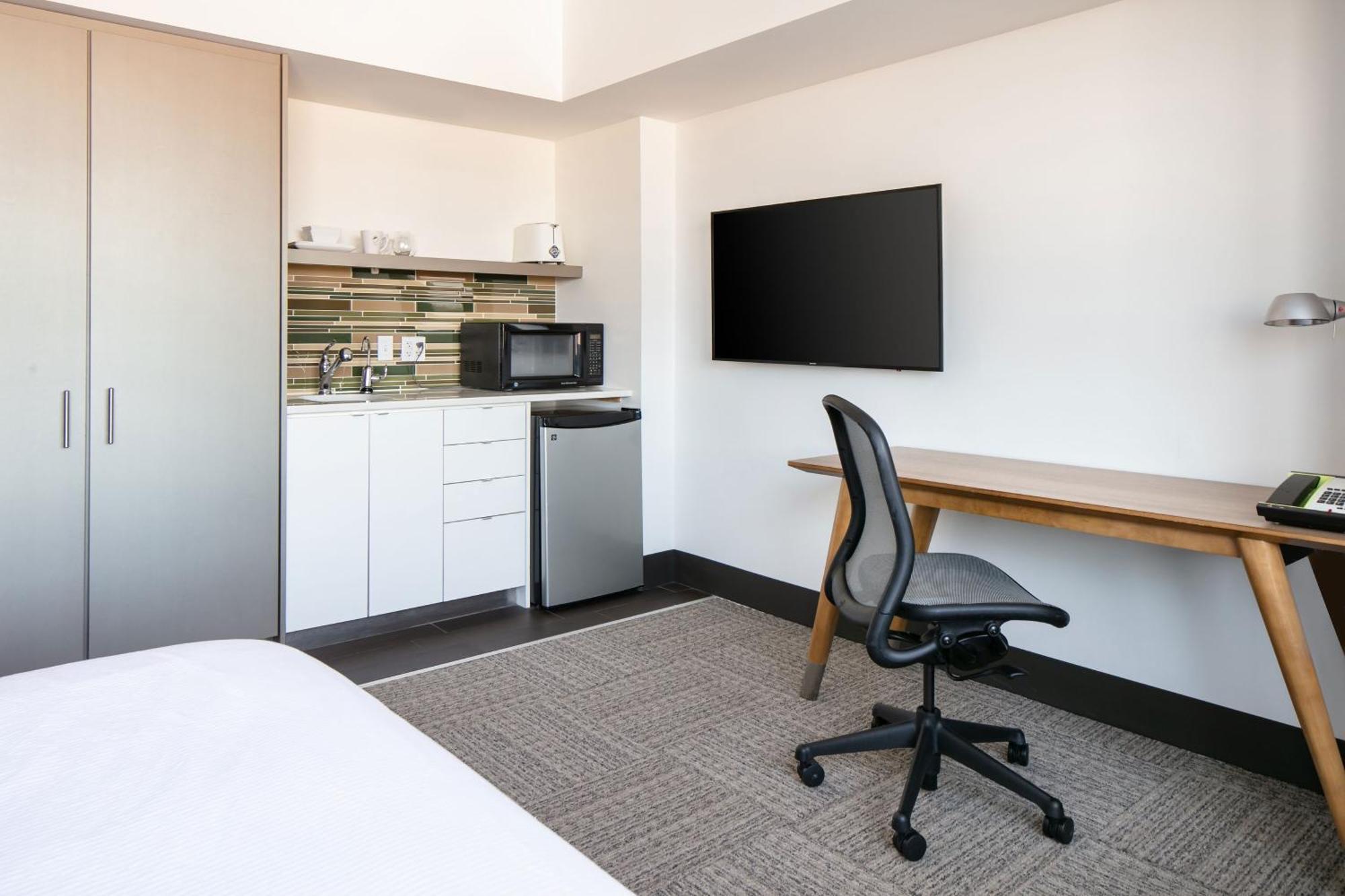 Element Omaha Midtown Crossing Hotel Екстериор снимка