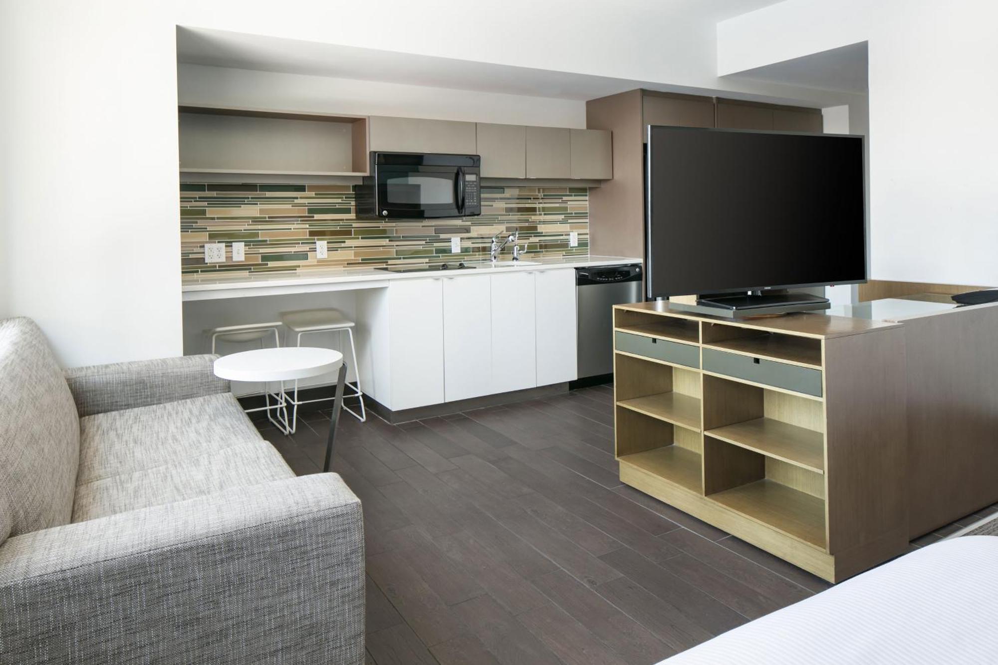 Element Omaha Midtown Crossing Hotel Екстериор снимка