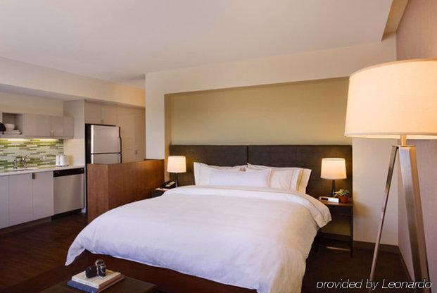 Element Omaha Midtown Crossing Hotel Стая снимка