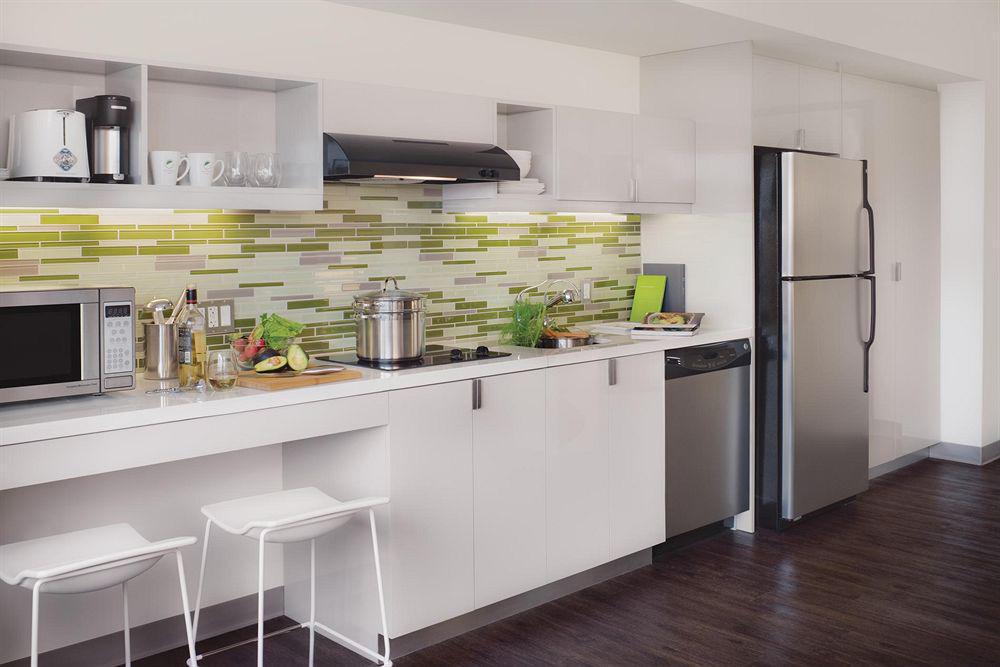 Element Omaha Midtown Crossing Hotel Стая снимка